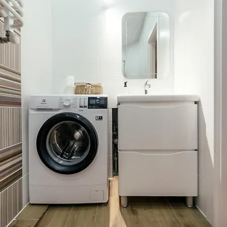 Lara Apartament 1 *