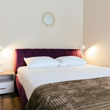 Apartment Lara Apartament 1