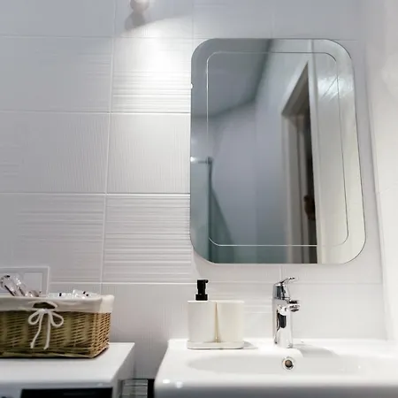 Lara Apartament 1 Апартаменти *